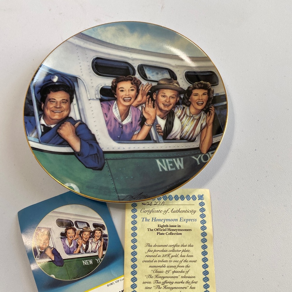 Hamilton collection NY The honeymoon express plate 1987 23k Gold Rim Vintage